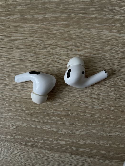 Air pods Працює добре
