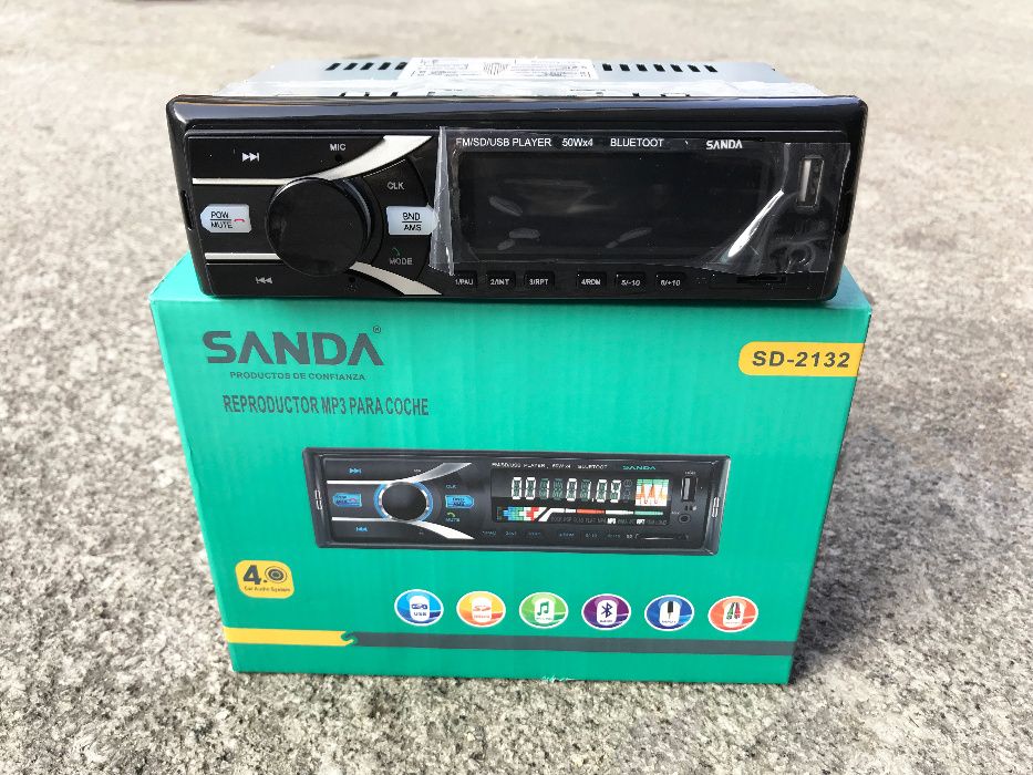 Auto Rádio Universal com Bluetooth / USB / Cartão SD / etc. - 1DIN