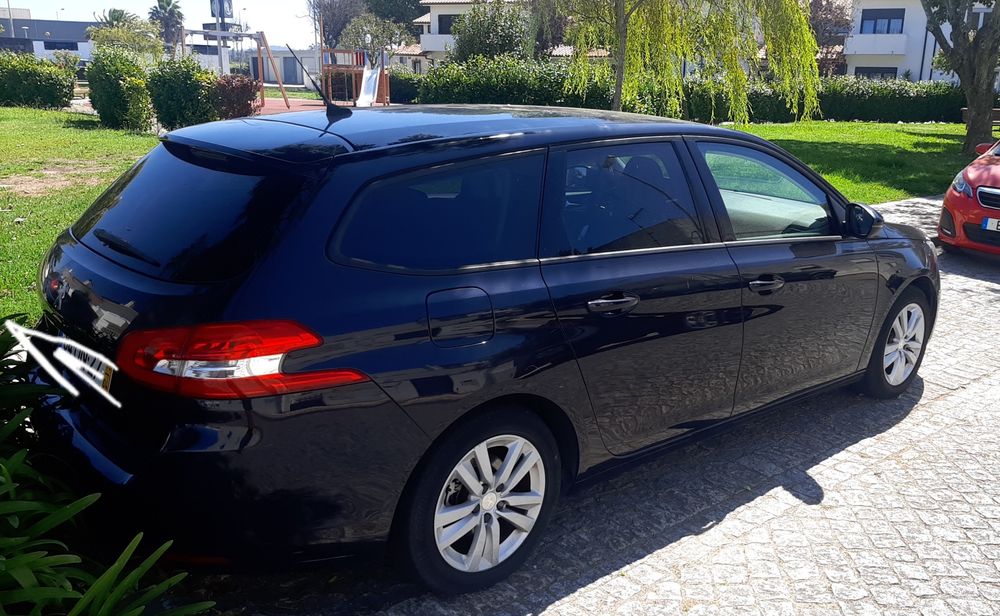 Peugeot 308 SW blue hdi 1.6