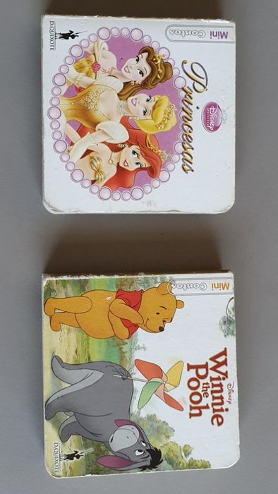 2 livros de bolso para criança: "Princesas" e "Winnie the Pooh"