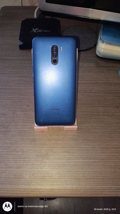 Смартфон Xiaomi Pocophone F1 6/64