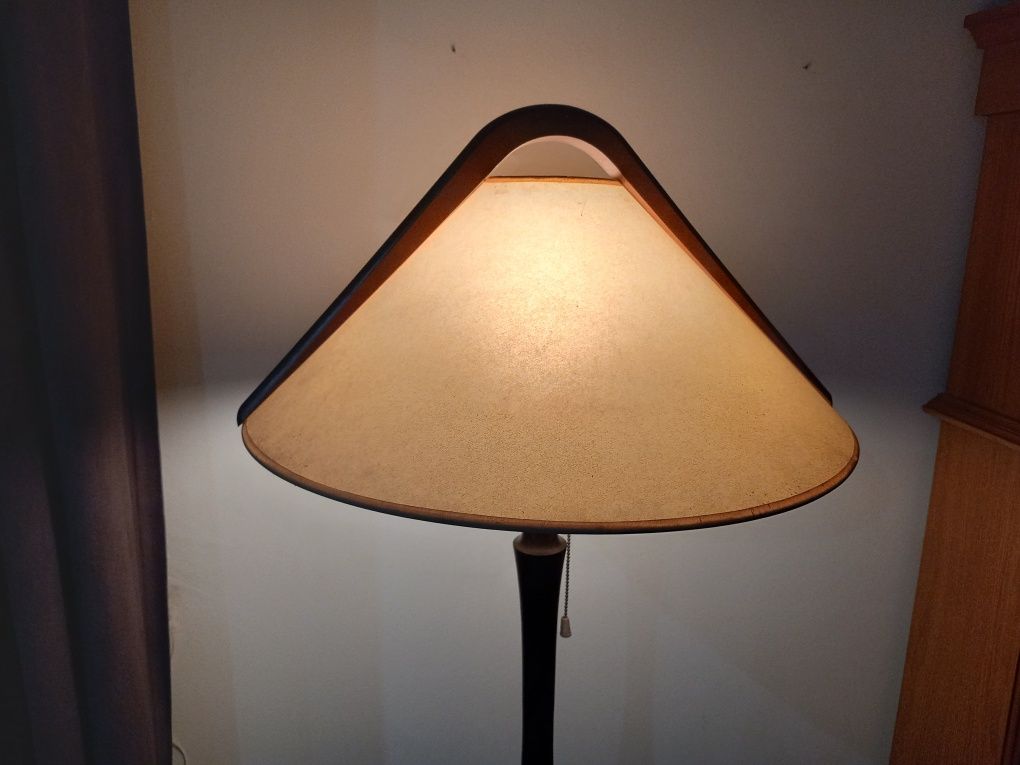 Candeeiro pé sala