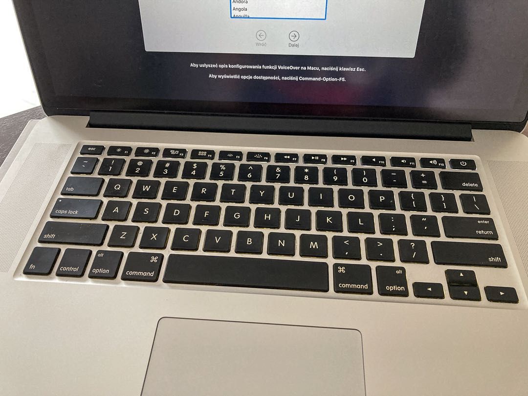 MacBook Pro 15,4"