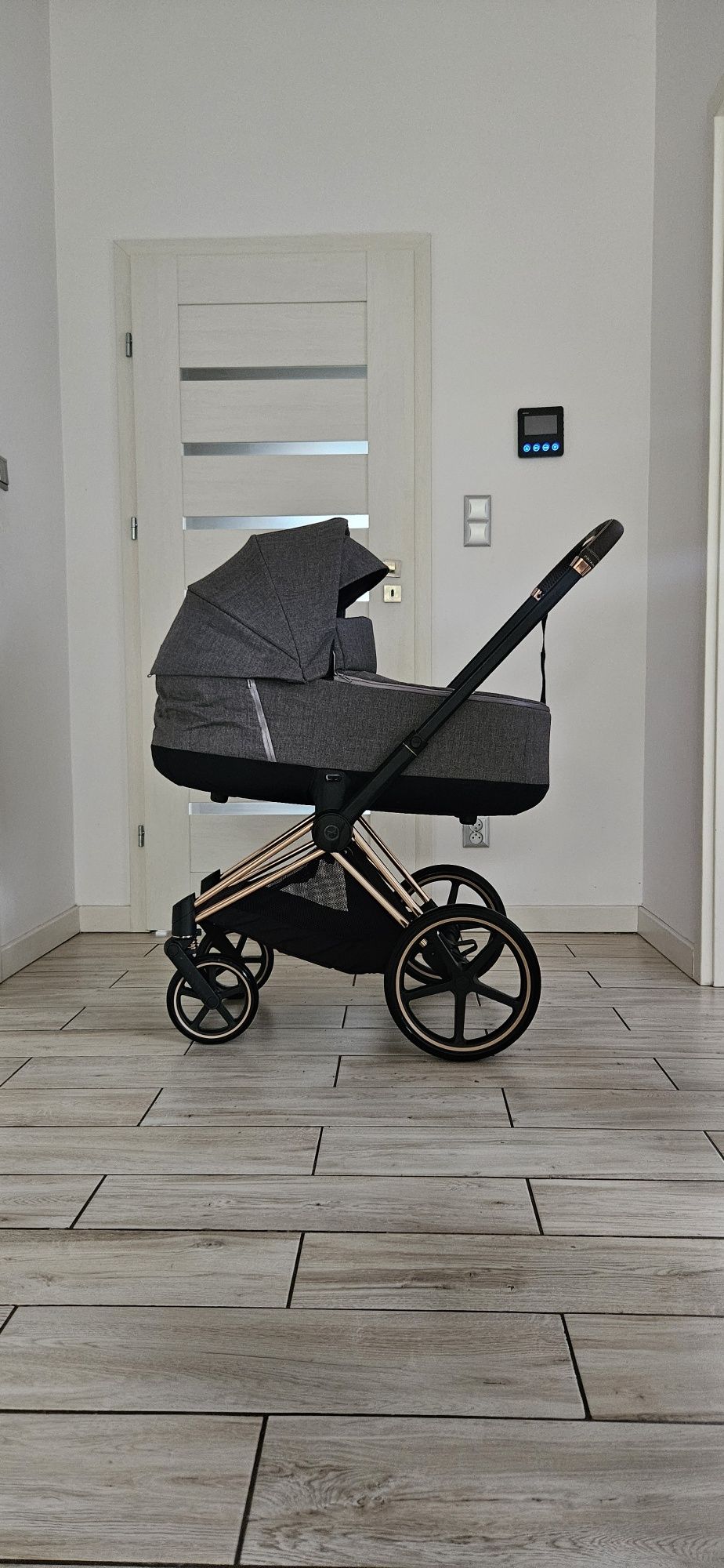 Wózek Cybex Priam 2.0 z nową spacerówką w zestawie 2w1 lub 4w1