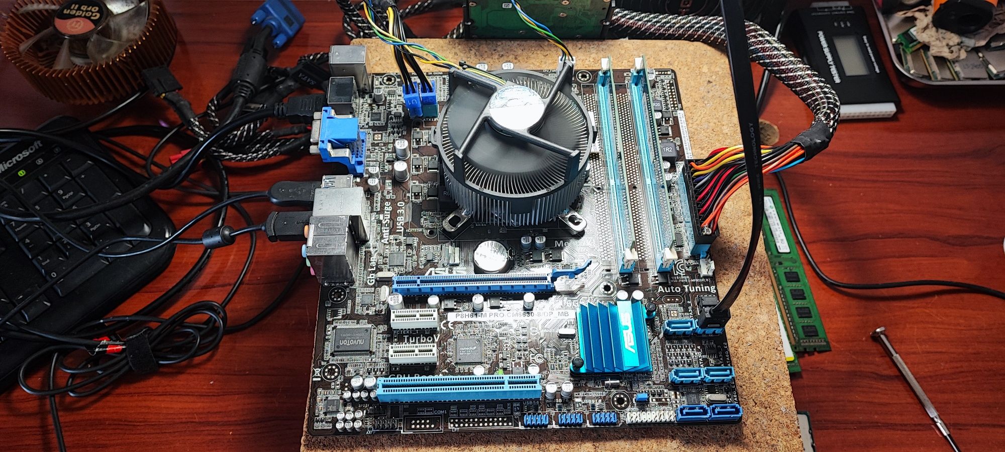 Motherboard ASUS P8H61-M PRO ( LGA/Socket 1155 )  +  i5