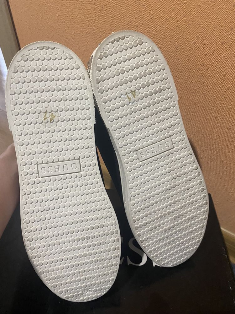 Кроссовки GUESS оригинал