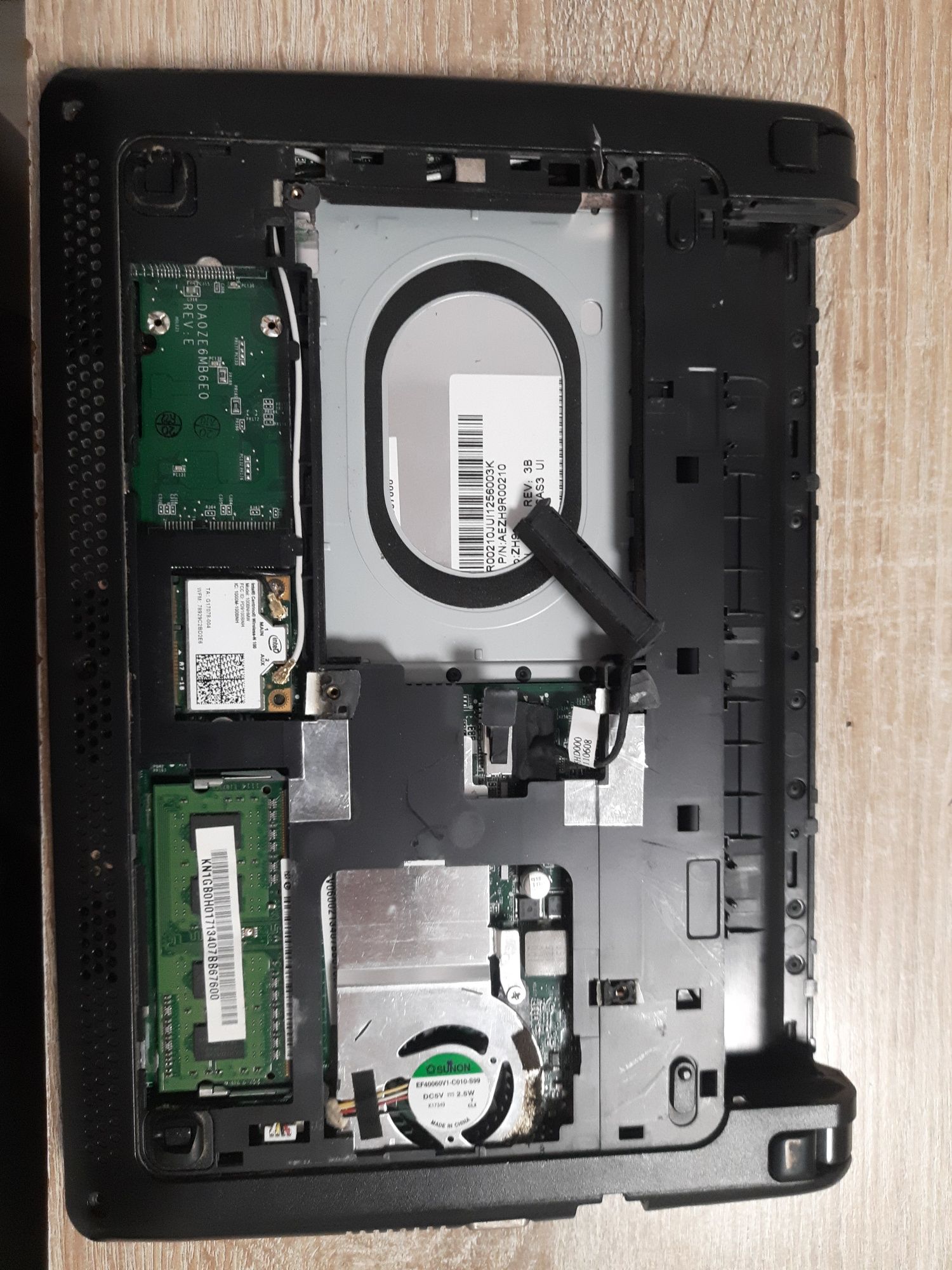Złom komputerowy laptopy toschiba satelite i acer aspire one