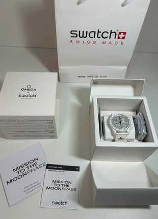 Omega x Swatch SO33W700 Snoopy - Biokeramik + fazy księżyca