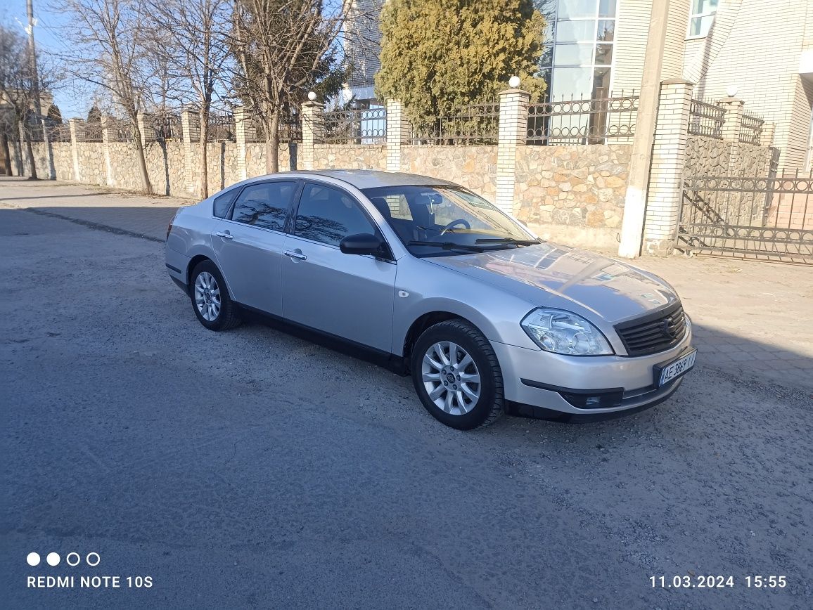 Nissan tiana 2,3