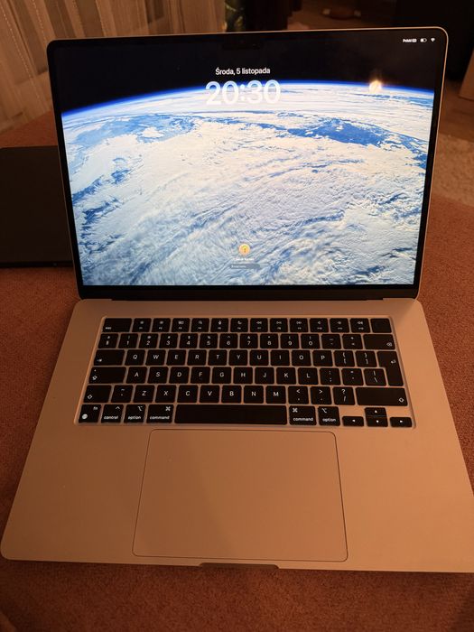 Apple Macbook 15” M2 16 Gb Ram 256 Gb Ssd Starlight Stan Idealny