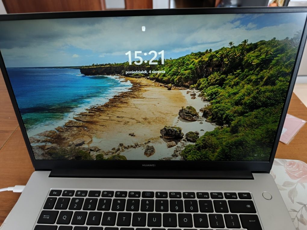 Huawei MateBook D15- jak nowy!
