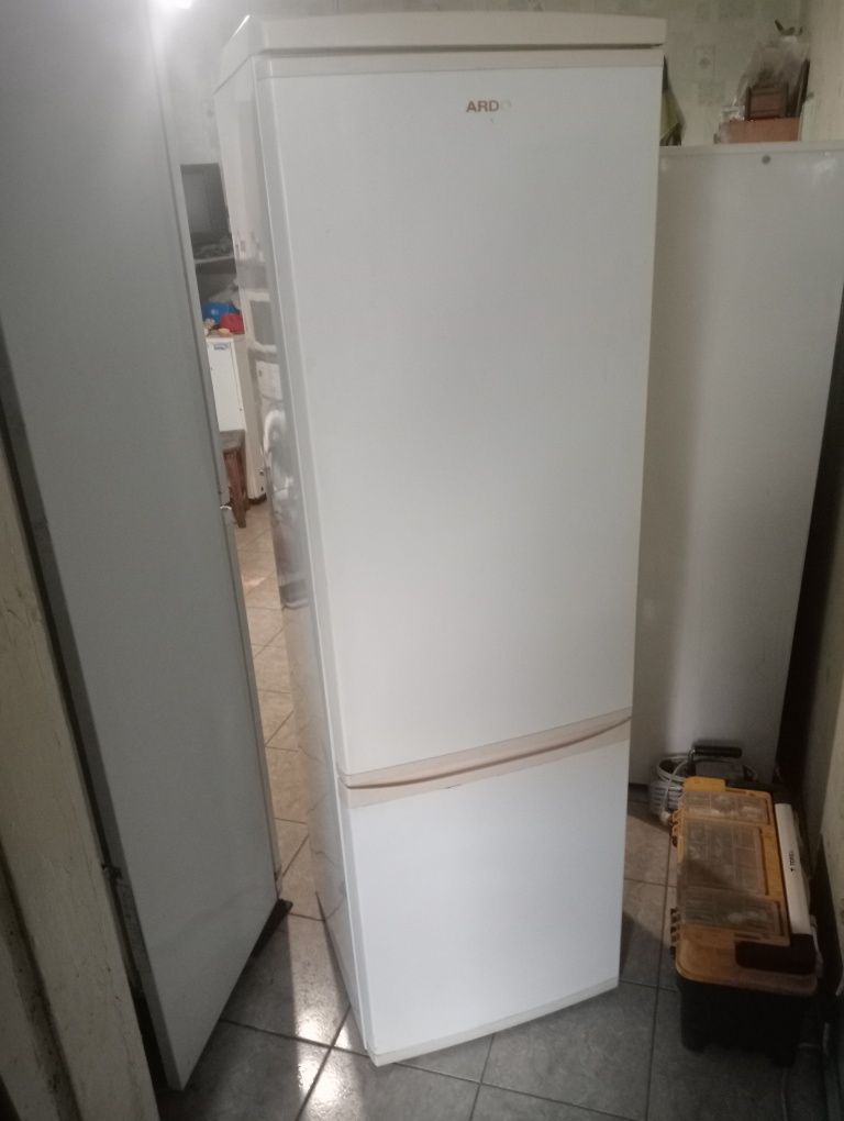Продам холодильник ARDO