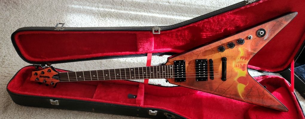 Guitarra Washburn WV16 G12 flying V pickups FENDER
