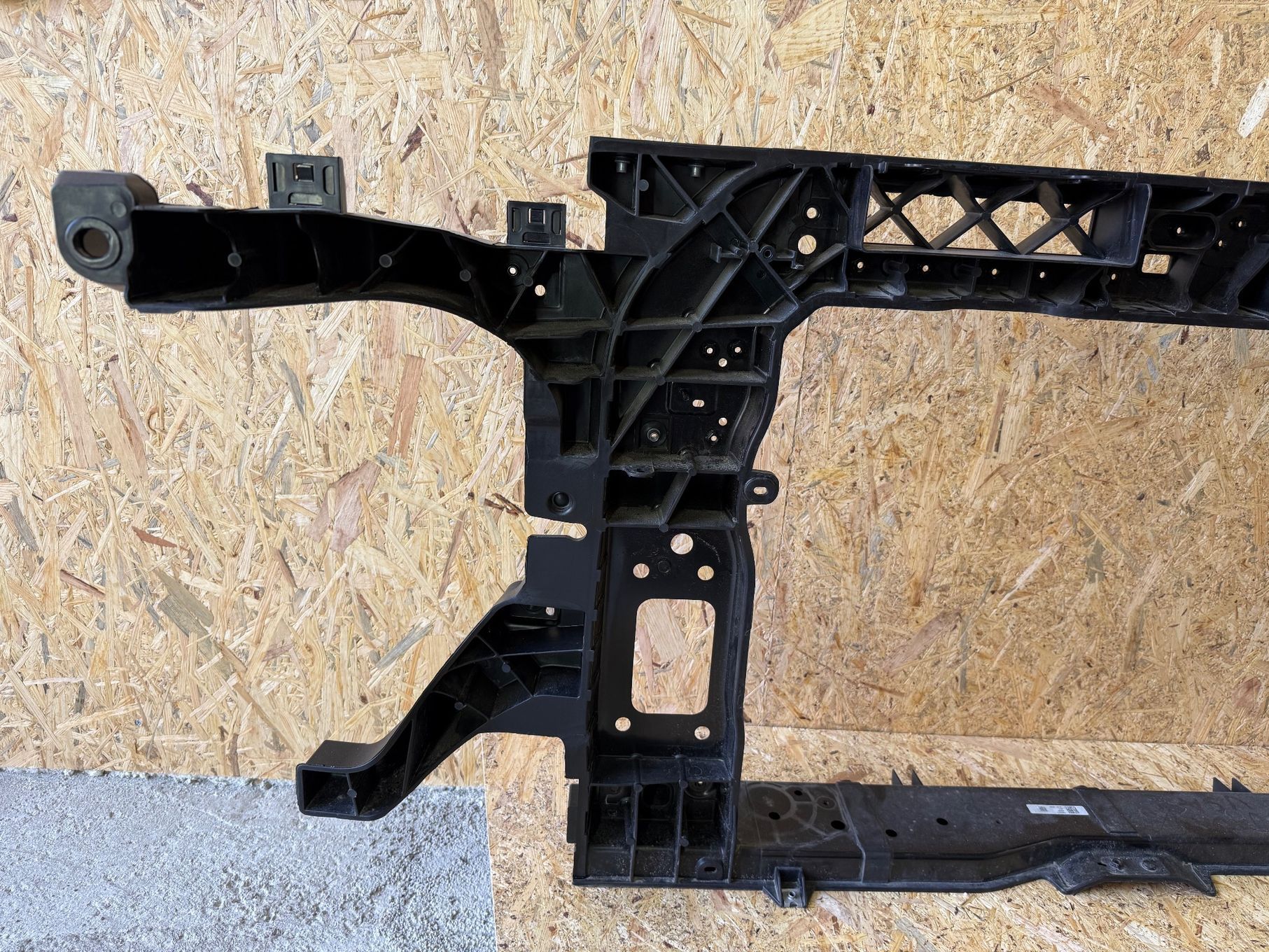 PAS PRZÓD PRZEDNI HYUNDAI PALISADE 64101-S8100