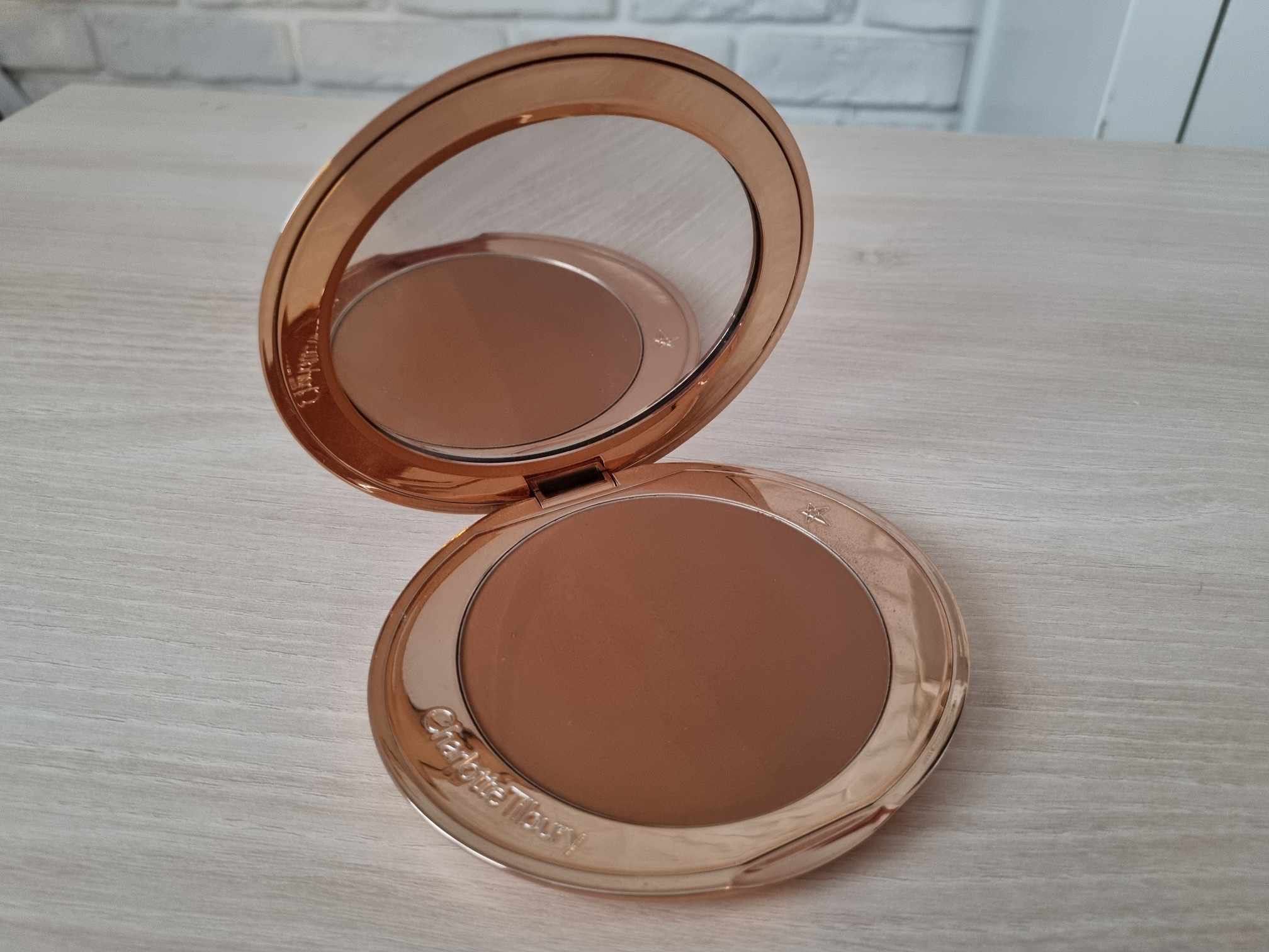 Charlotte Tilbury, Airbrush Bronzer 3 Tan Dore