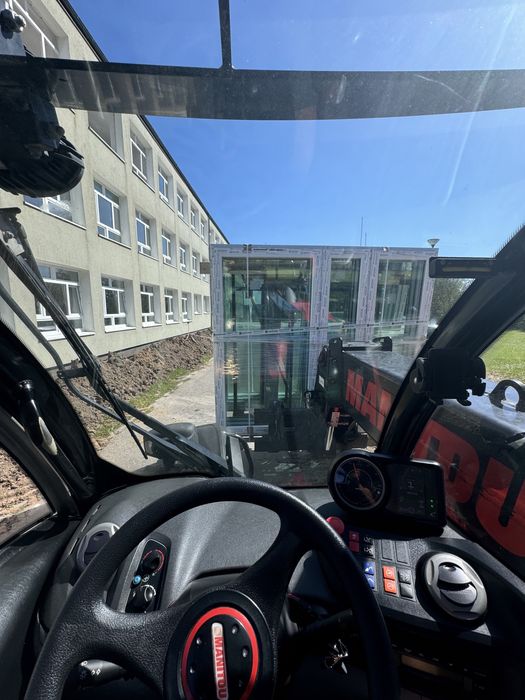 Wynajem ladowarki teleskopowej. Rozladunki, zaladunki