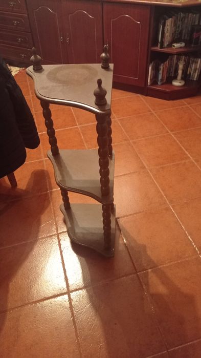 Prateleira de canto