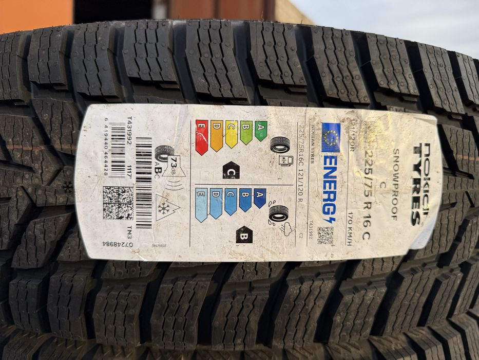 225/75 r16 c Nokian Snowproof C НОВАЯ