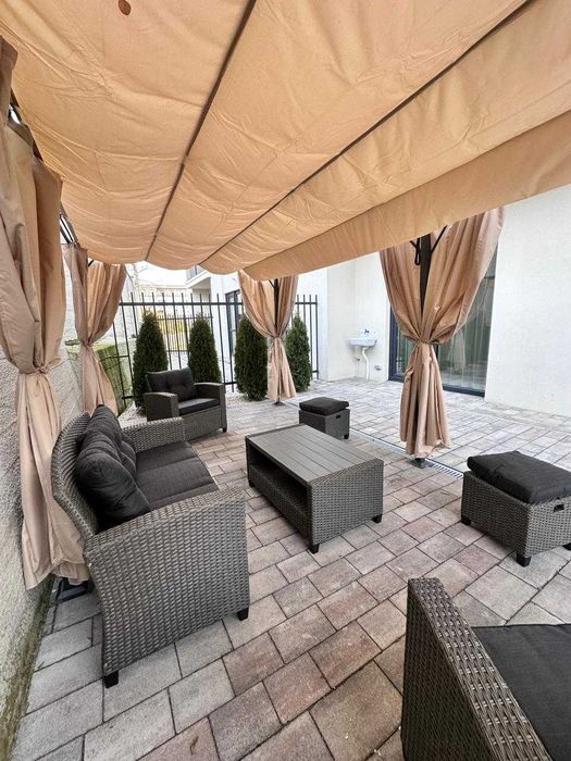 ТОП-ЛОКАЦІЯ!!!  10 хвилин пішки до центру та липової алеї.