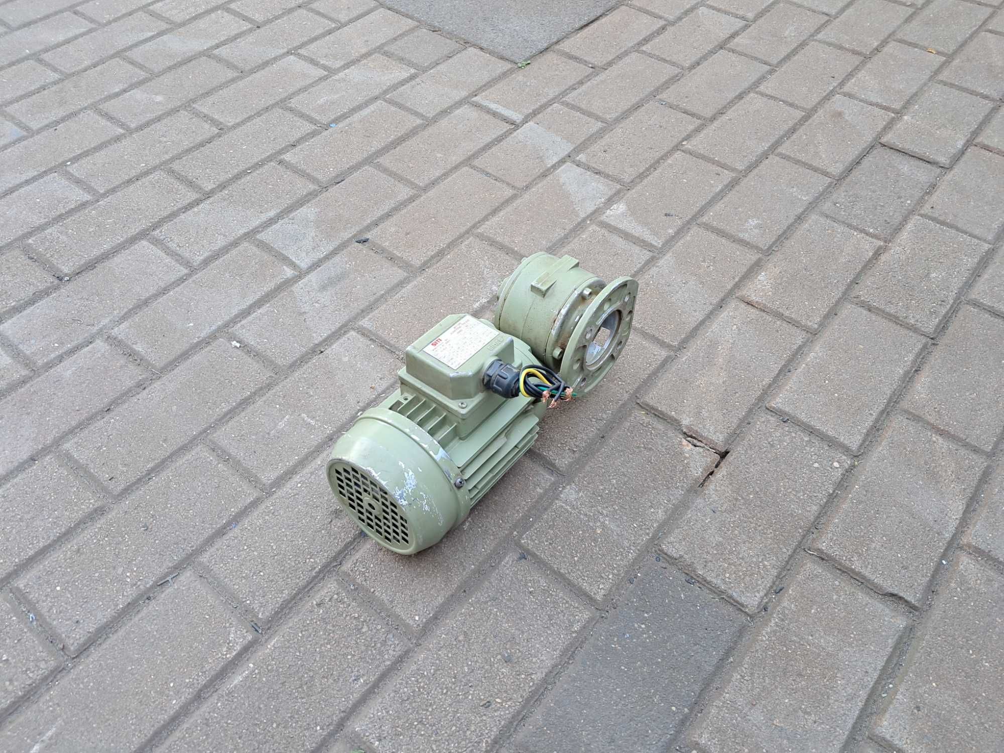 Motoreduktor, przekładnia 0,18kw obroty 91. Wysyłka