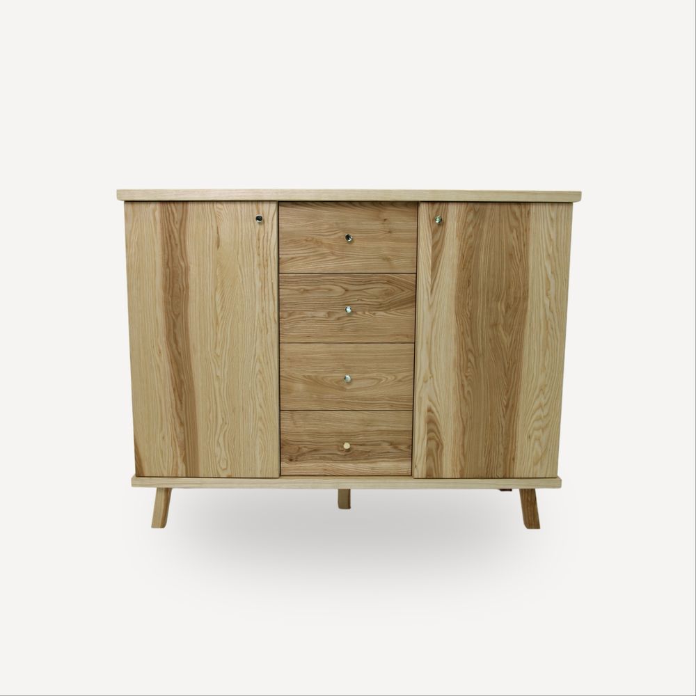 Komoda z litego drewna jesionowego 135 x 45 x 106 cm
