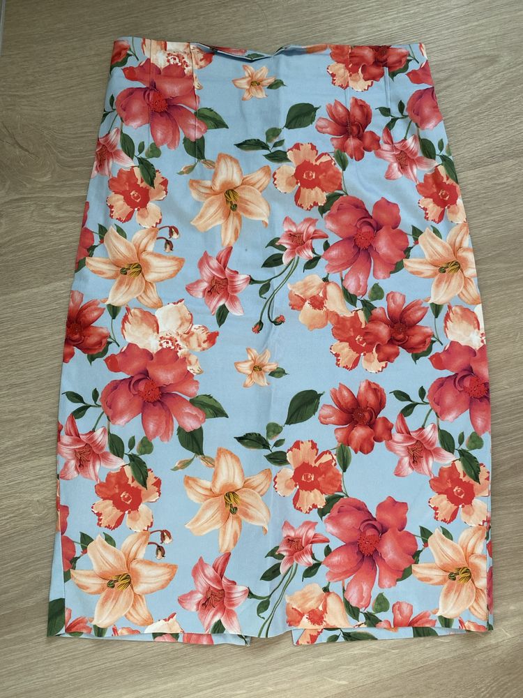 Spódnica ołówkowa Orsay kwiaty do kolan