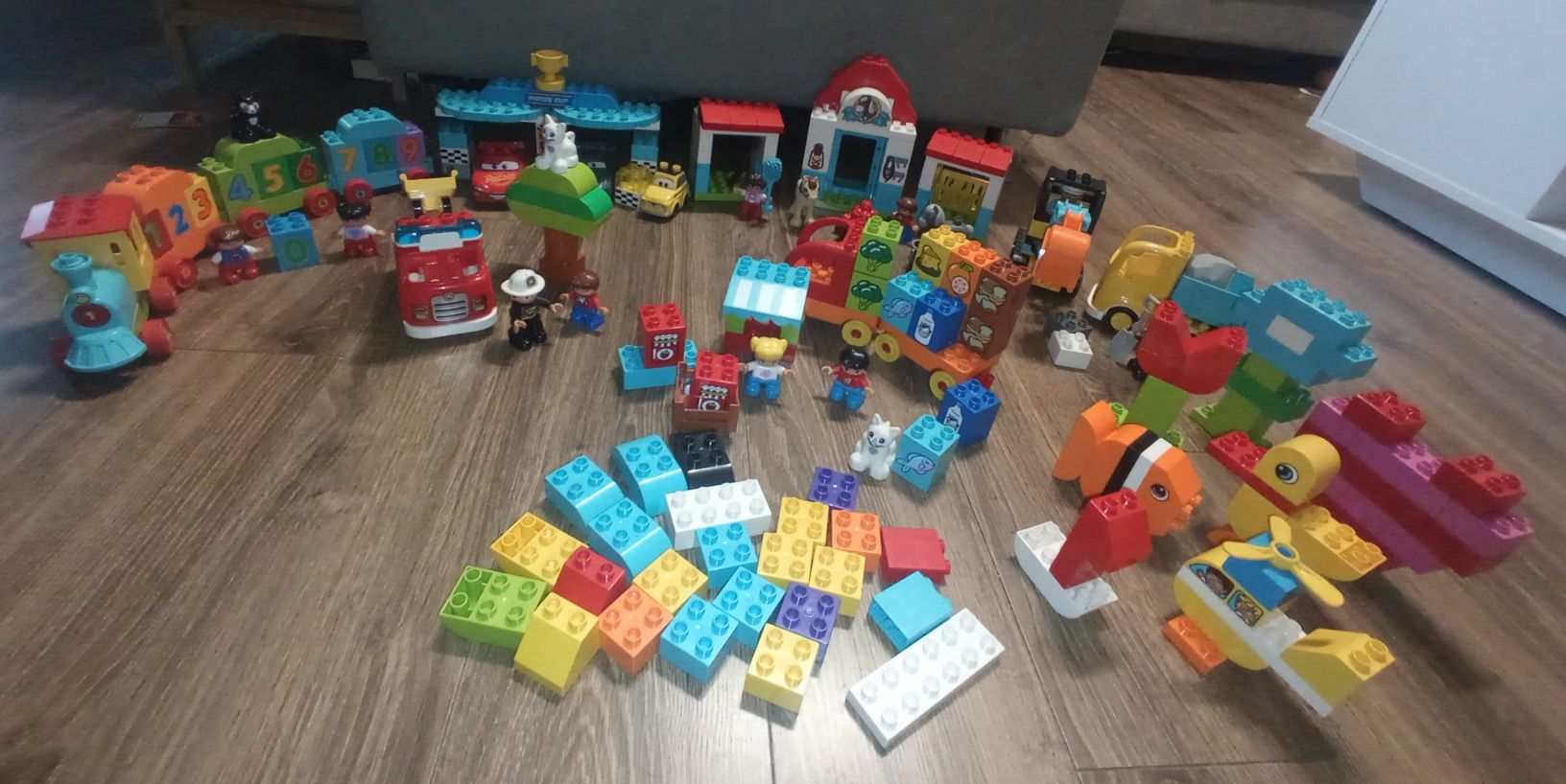 7 zestawów lego duplo