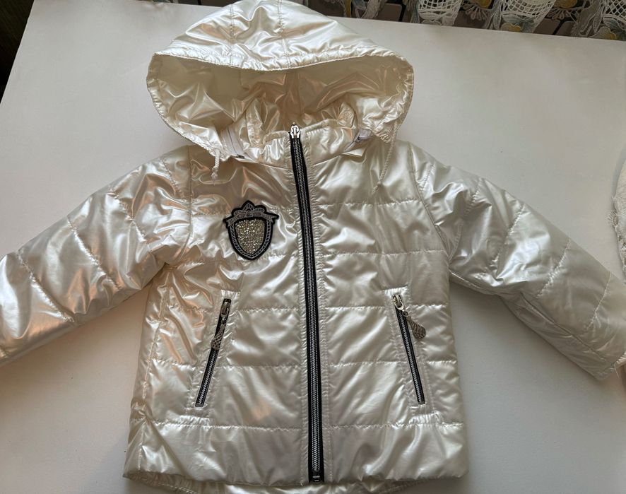 Стильна дитяча курточка для маленької модниці