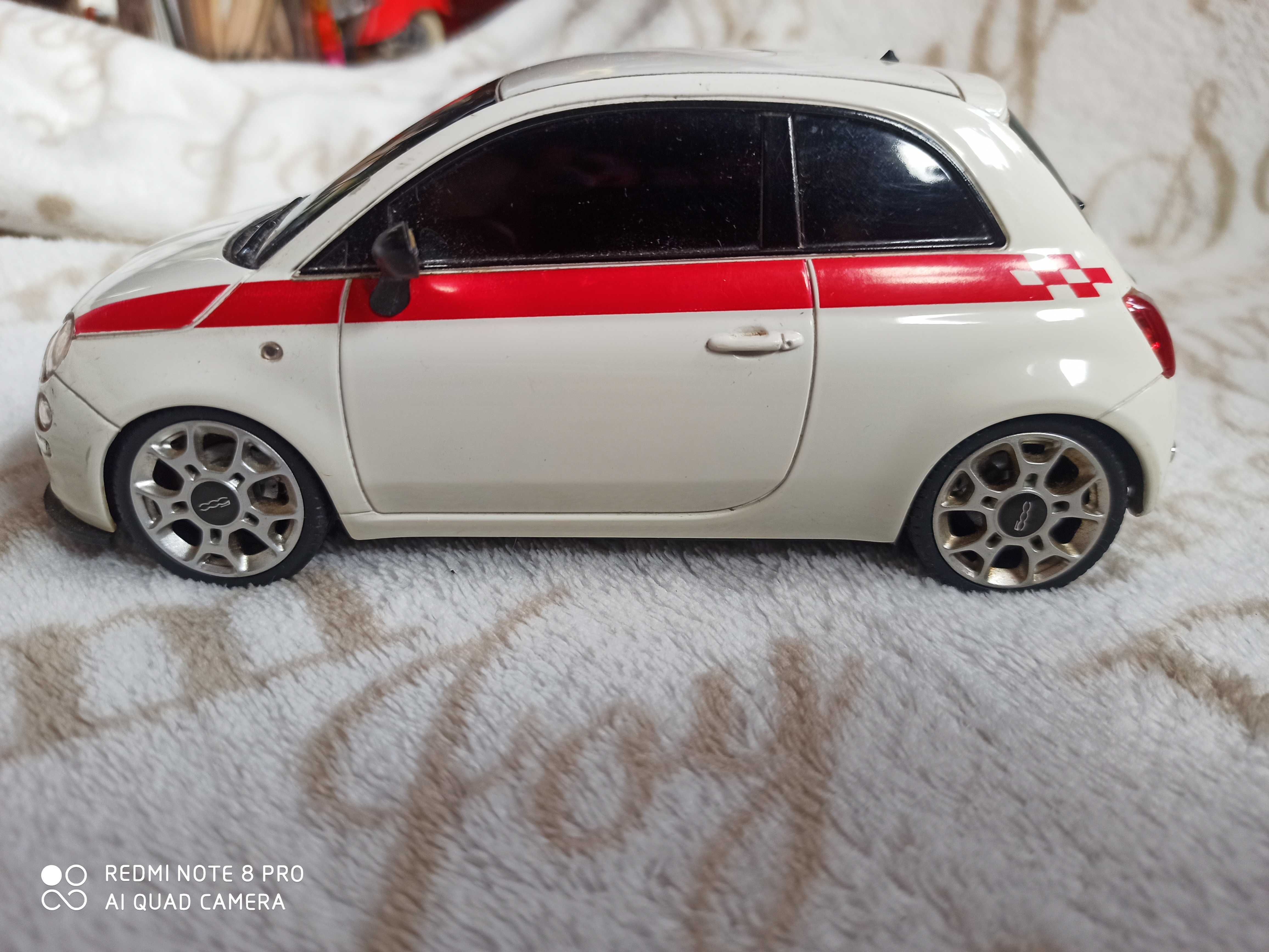 Model Fiata 500 resorak