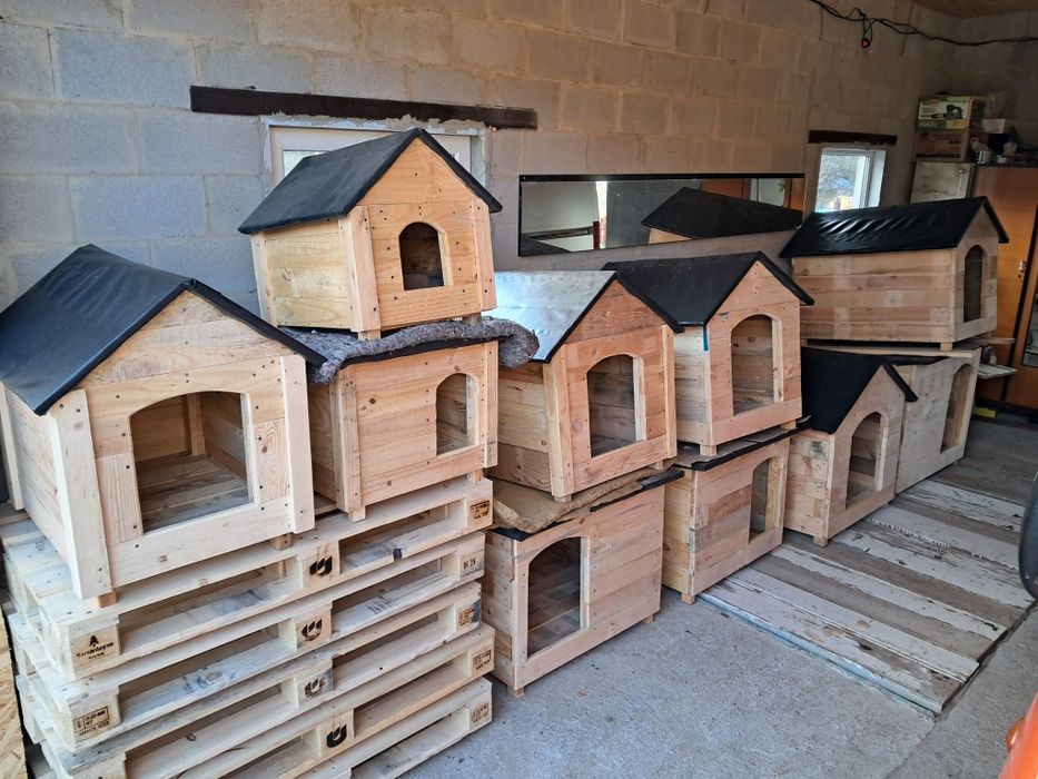 Продам будки для собак.
