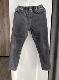 Продам джинси Zara б/у, розмір 9 років ( 134см)
