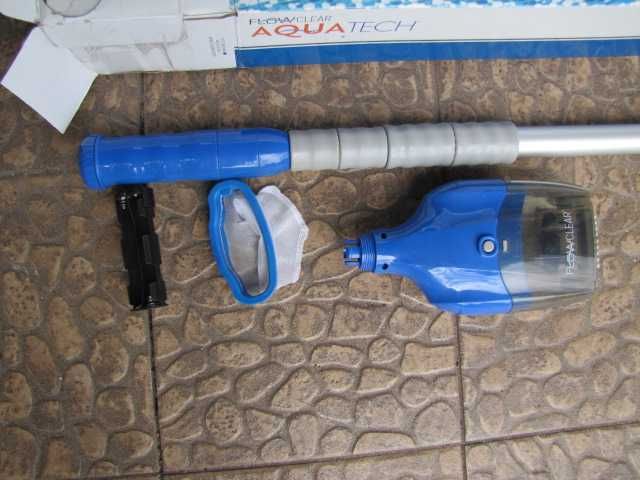 Odkurzacz bezprzewodowy do spa i basenu Flowclear Aquatech