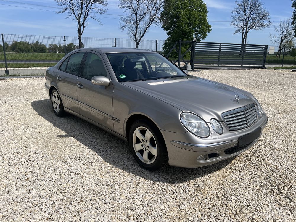 Mercedes-Benz E280 CDI V6 W211 Sedan