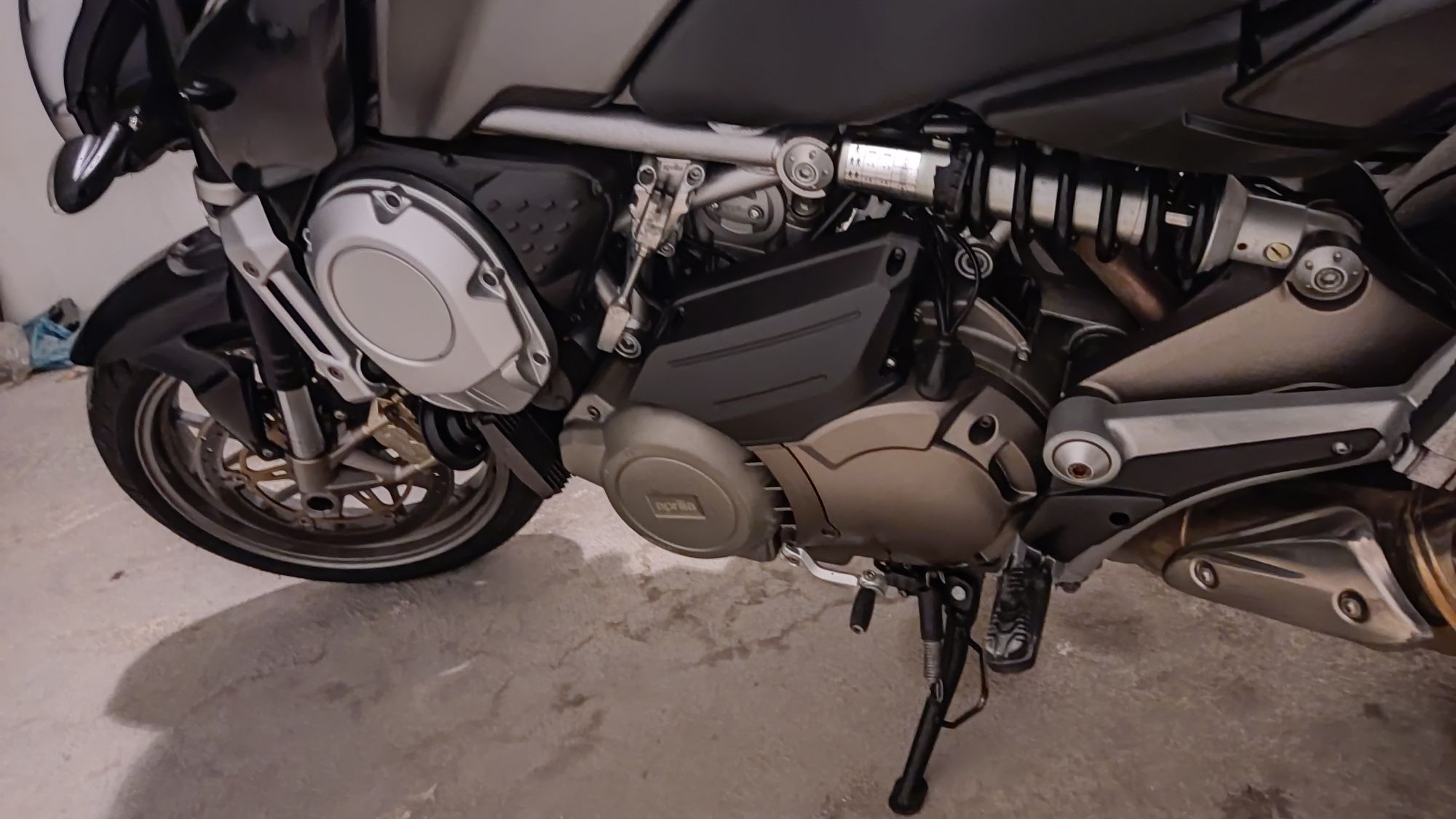 Aprilia Mana 850