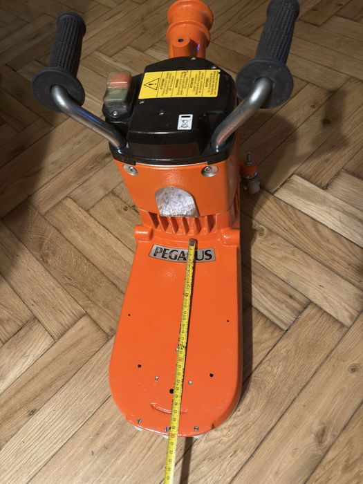 Cykliniarka Pegasus, szlifierka do krawędzi