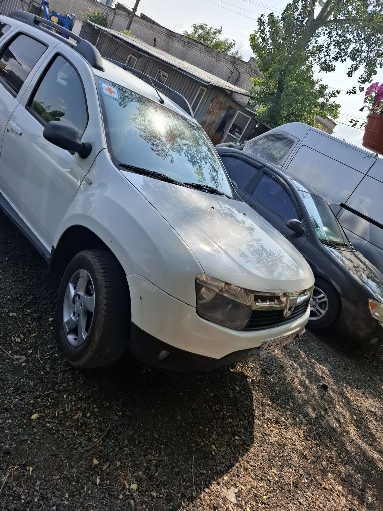 Dacia Duster 2013 рік