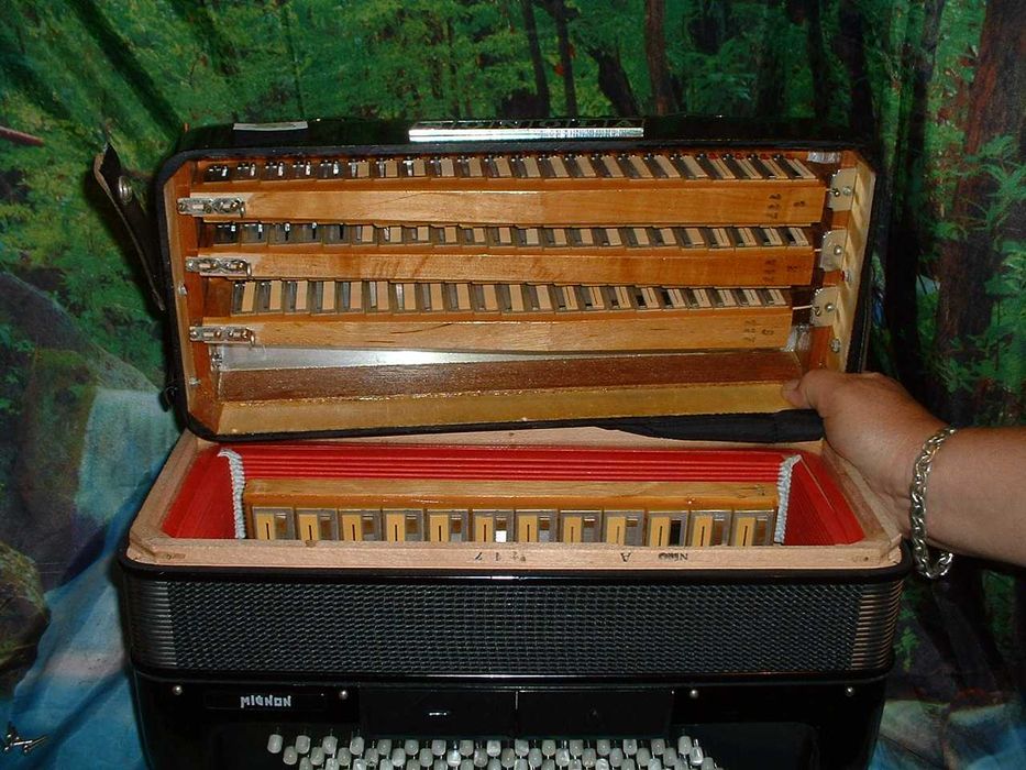 Acordeao  a venda G , N. 553