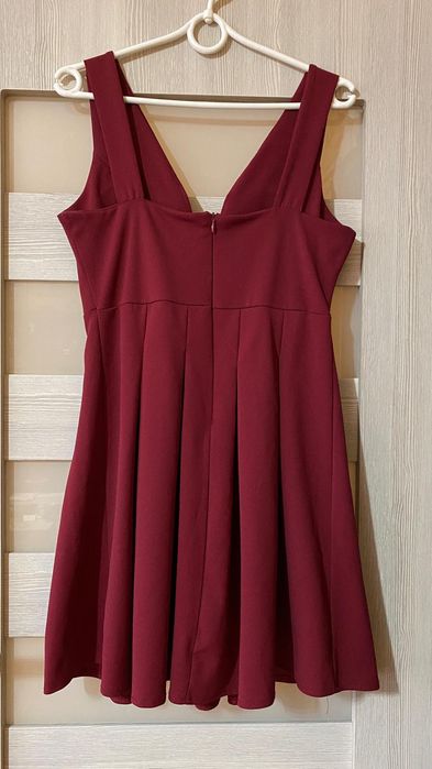 Śliczna sukienka bordo WalG roz. XL.