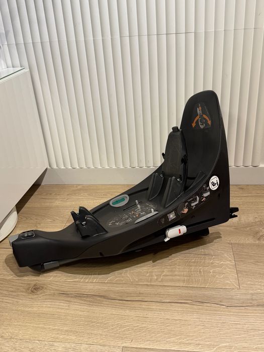 Fotelik samochodowy Cybex Cloud Z Spring Blossom z baza obrotowa