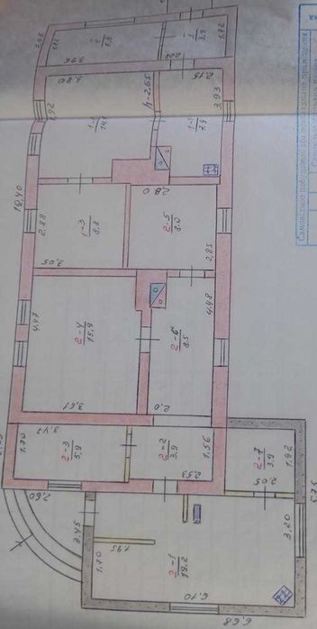 Продам цегляну окрему половину будинку в Золочеві під ваш ремонт.