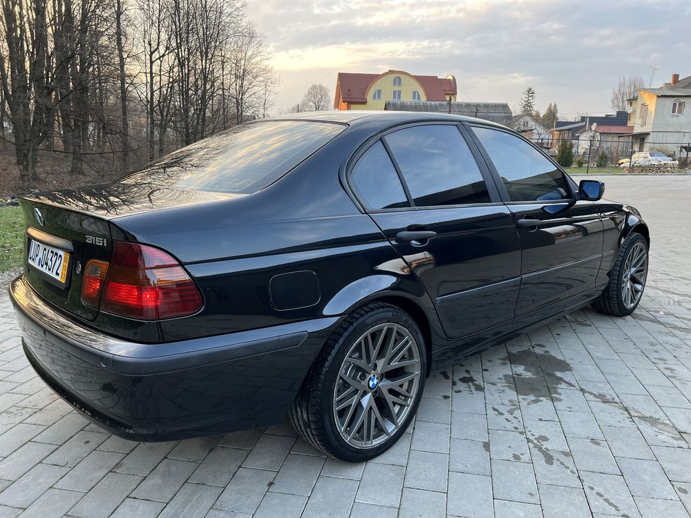 Продаж автомобілів BMW