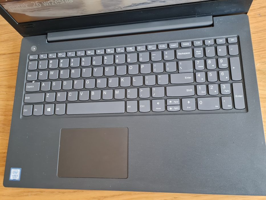 Lenovo V130-15IKB 81HN i3 7020U 2,3Ghz Win10Pro