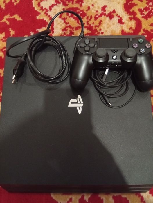 PS4 Pro 1TB + FC25