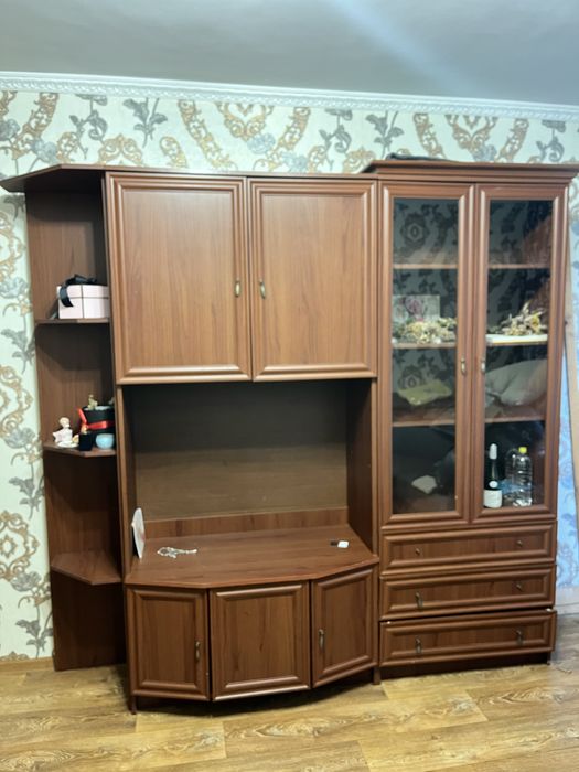 Продам шкаф під телевізор