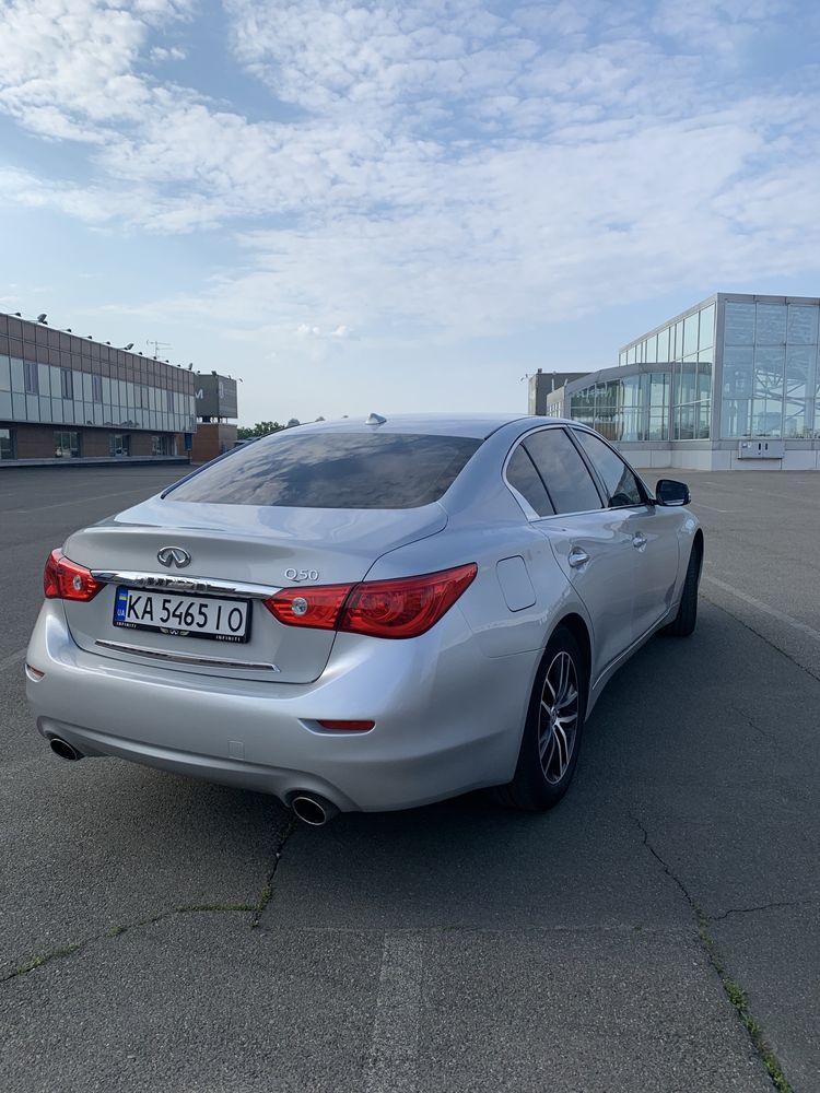 Продаж infiniti q50