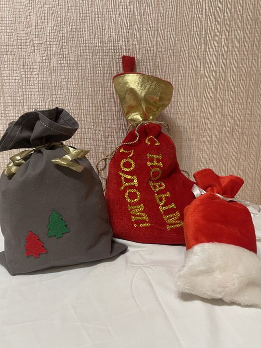 Новорічні мішки для подарунків
