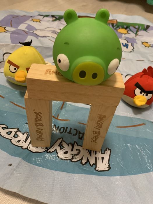 Продам гру  AngryBirds