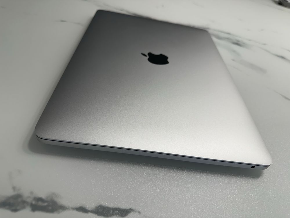 Apple MacBook Pro 13 2019 (MUHQ2ZE/A) i5 8GB RAM 128GB touch bar BDB