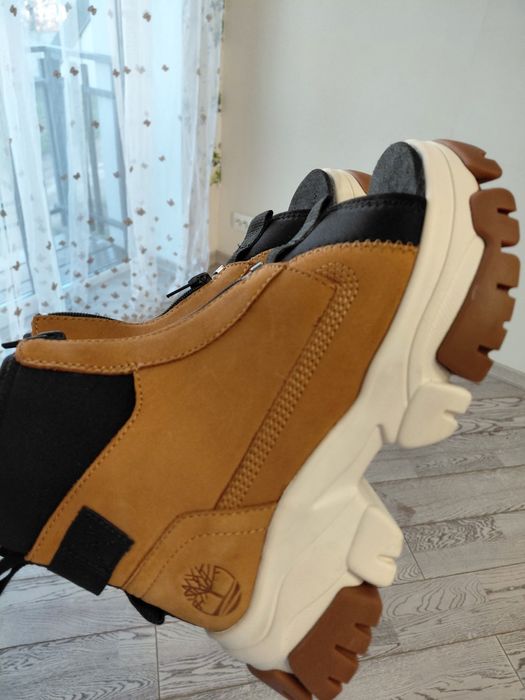 Тімберленди, на високій підошві