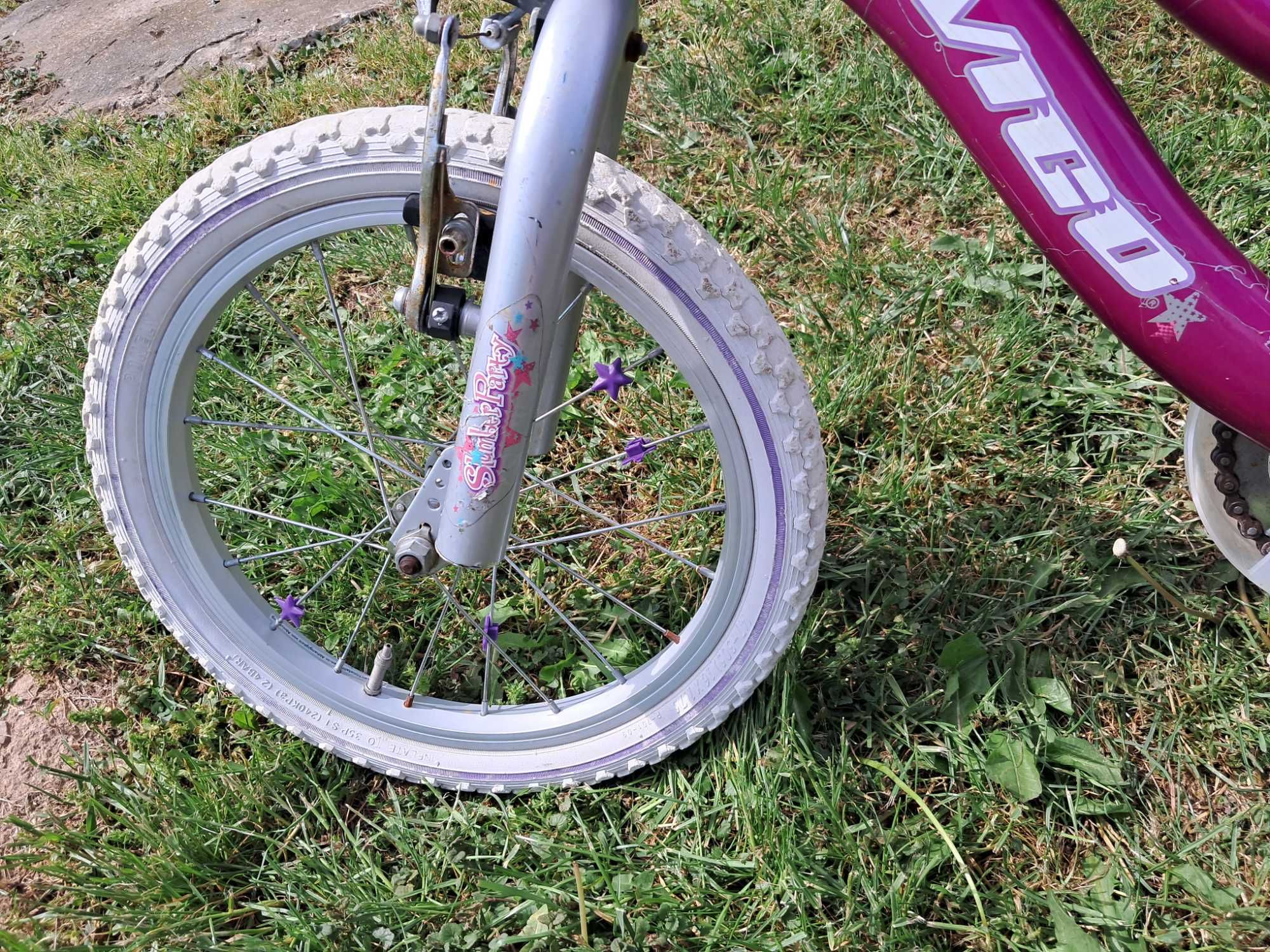 Rózowy rowerek avigo